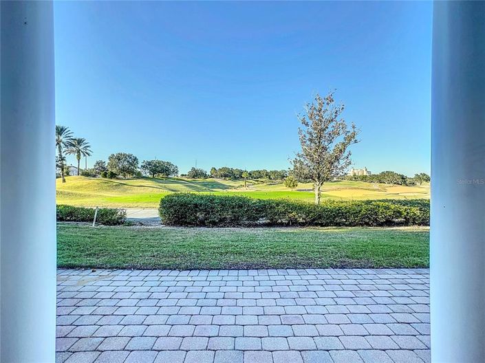 Image No.73-6 Bed Property for sale