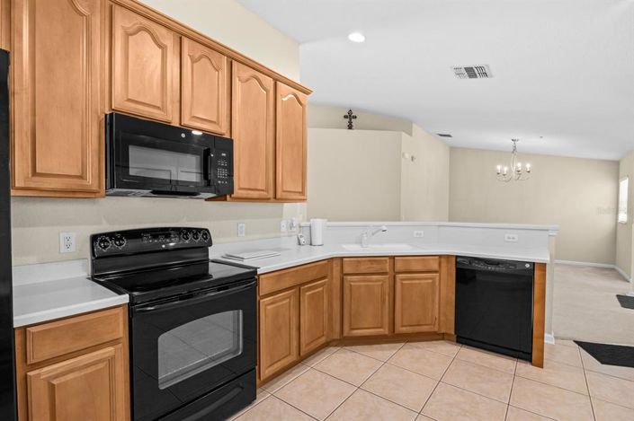 Image No.9-2 Bed Property for sale