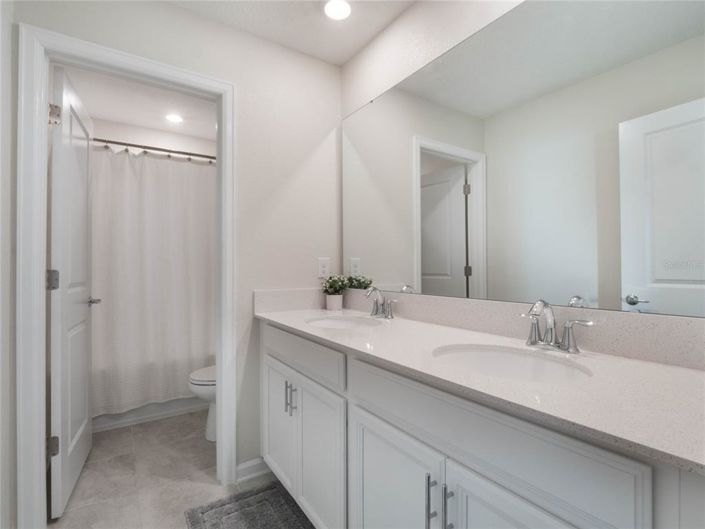 Image No.14-Propriété de 4 chambres à vendre à Davenport