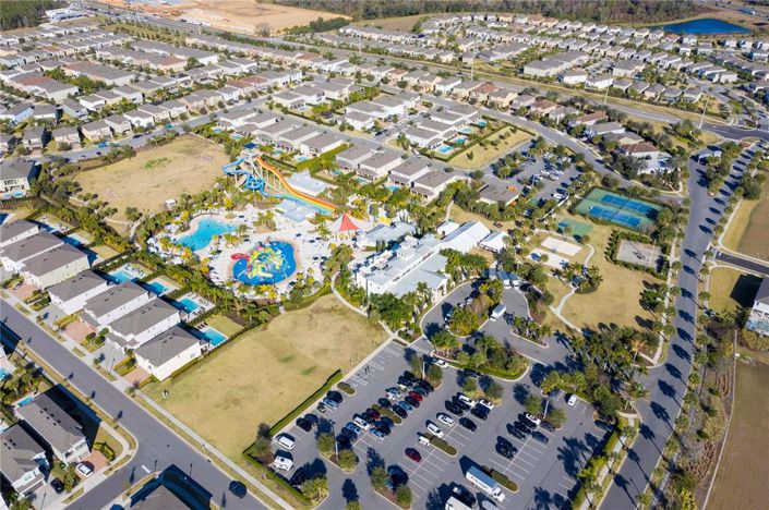 Image No.67-8 Bed Property for sale