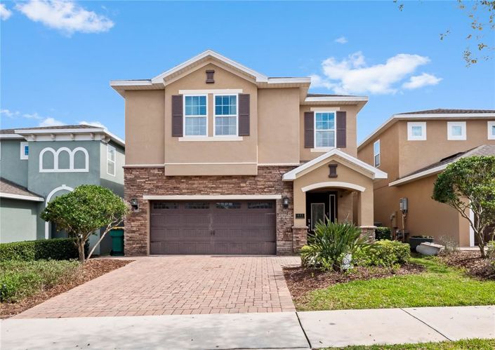 Image No.2-8 Bed Property for sale