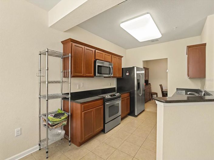 Image No.10-2 Bed Property for sale