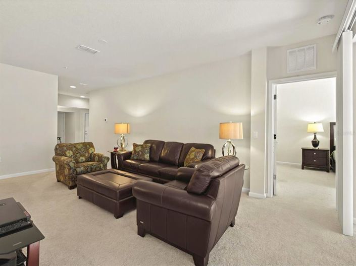 Image No.7-2 Bed Property for sale