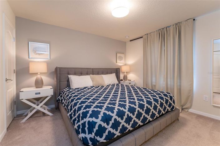 Image No.15-8 Bed Property for sale