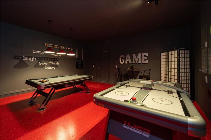 Image No.22-8 Bed Property for sale