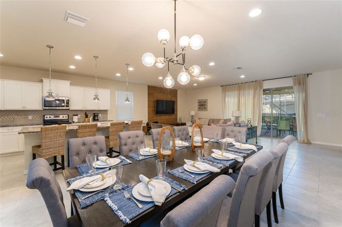 Image No.5-8 Bed Property for sale