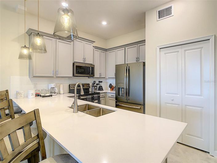 Image No.21-2 Bed Property for sale