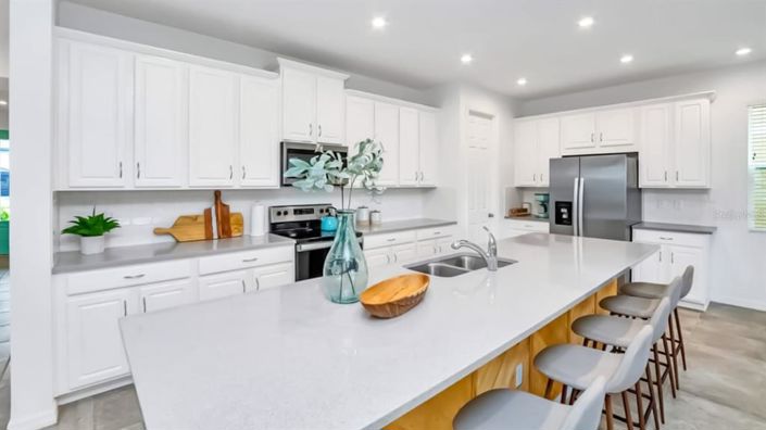 Image No.8-9 Bed Property for sale