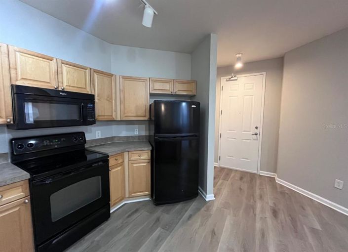 Image No.10-4 Bed Property for sale