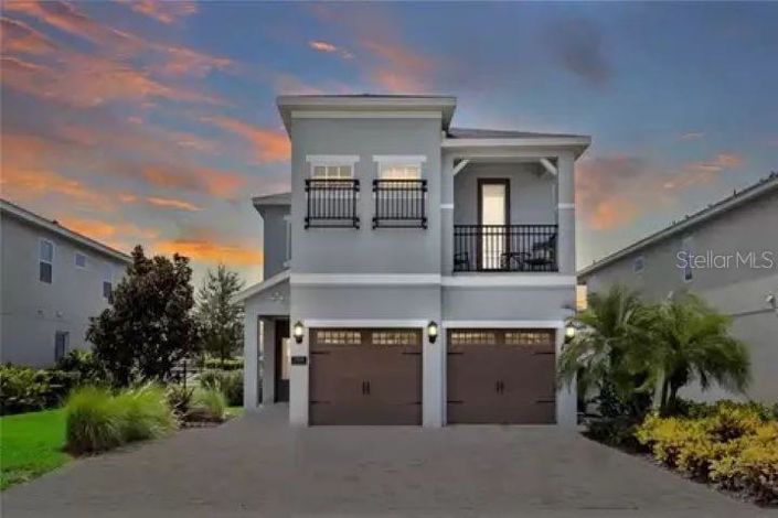 Image No.1-6 Bed Property for sale
