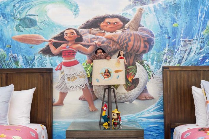 Image No.13-6 Bed Property for sale