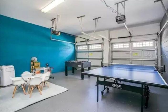 Image No.18-6 Bed Property for sale