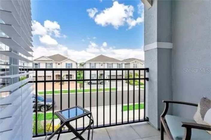 Image No.20-6 Bed Property for sale