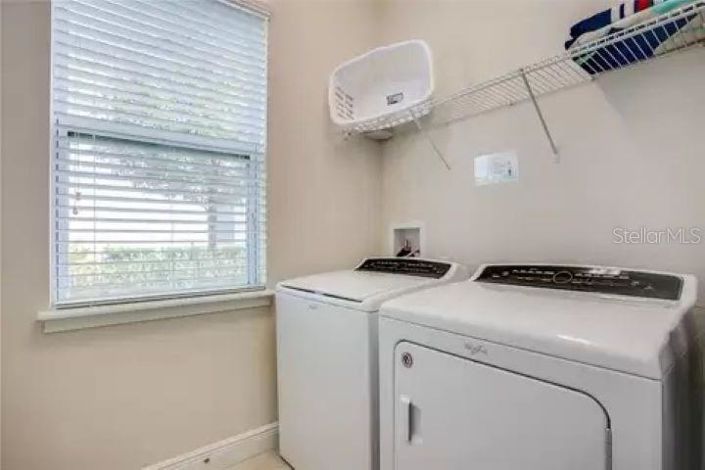 Image No.31-6 Bed Property for sale