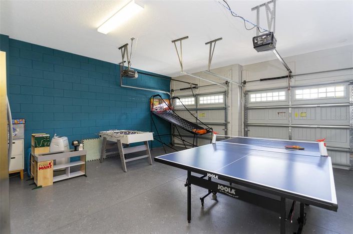 Image No.41-6 Bed Property for sale