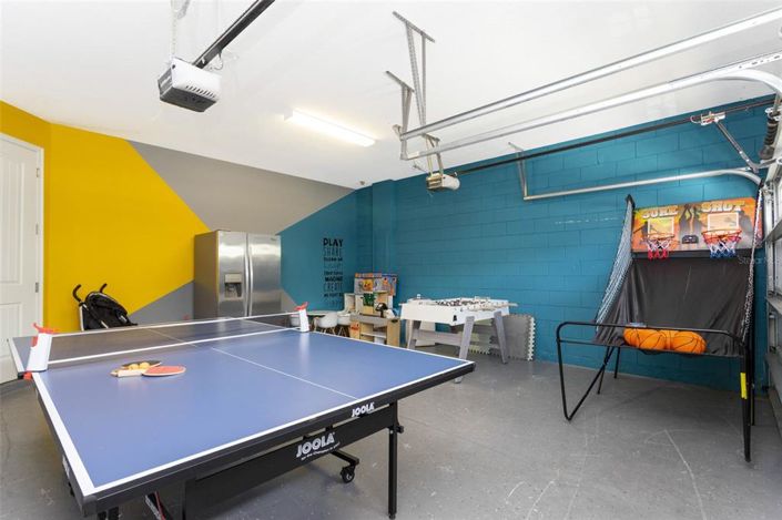 Image No.44-6 Bed Property for sale