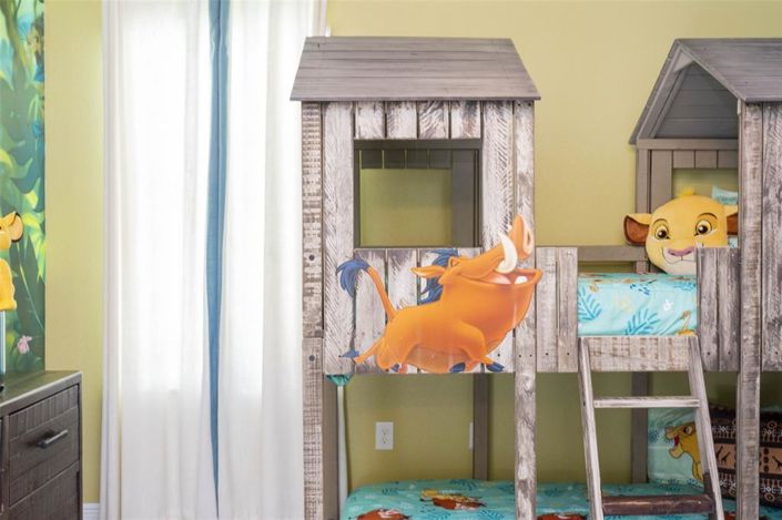 Image No.51-6 Bed Property for sale