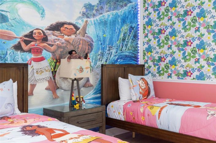 Image No.6-6 Bed Property for sale