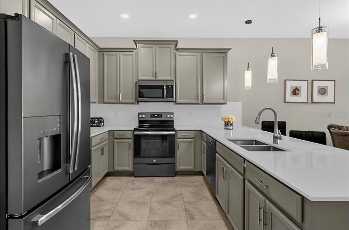 Image No.5-3 Bed Property for sale