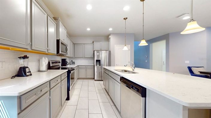 Image No.11-8 Bed Property for sale