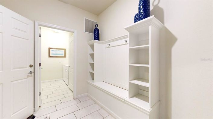 Image No.16-8 Bed Property for sale