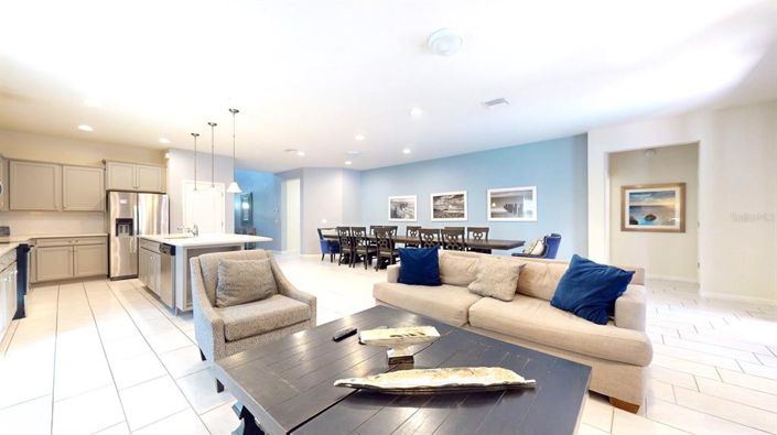 Image No.6-8 Bed Property for sale