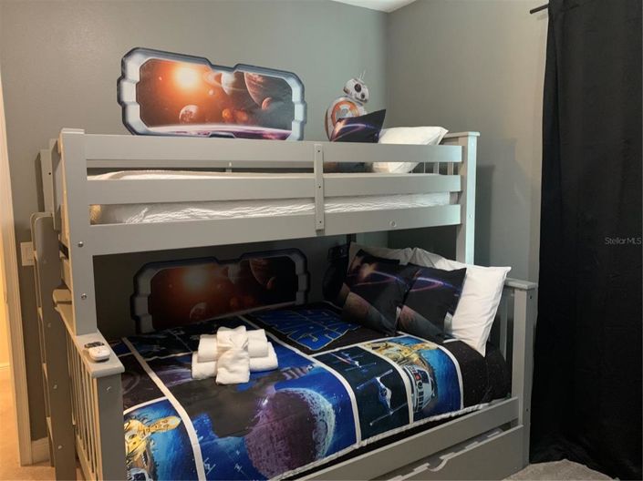 Image No.40-6 Bed Property for sale