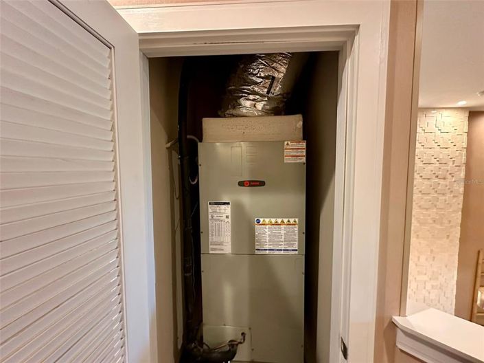 Image No.12-4 Bed Townhouse for sale