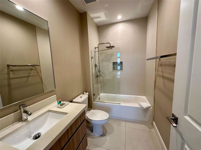 Image No.16-4 Bed Townhouse for sale