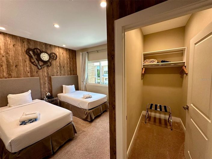 Image No.18-4 Bed Townhouse for sale