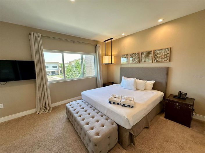 Image No.20-4 Bed Townhouse for sale