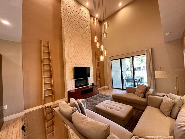 Image No.7-4 Bed Townhouse for sale