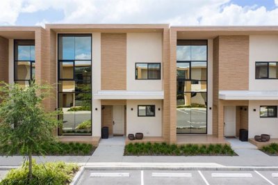 Maison de ville de 4 chambres à vendre à Kissimmee