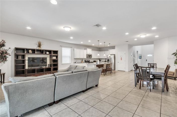 Image No.13-8 Bed Property for sale