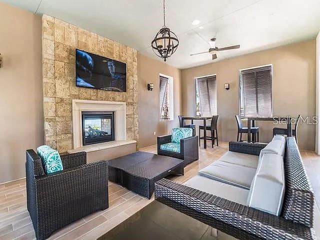 Image No.32-8 Bed Property for sale