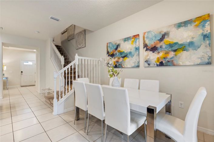 Image No.18-5 Bed Townhouse for sale