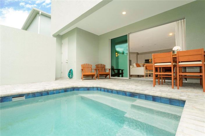 Image No.14-5 Bed Townhouse for sale