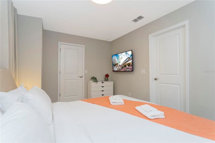 Image No.51-5 Bed Townhouse for sale