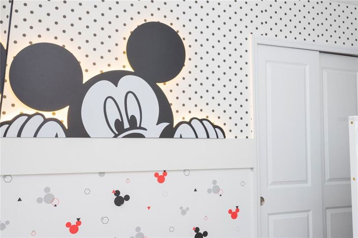 Image No.59-5 Bed Townhouse for sale