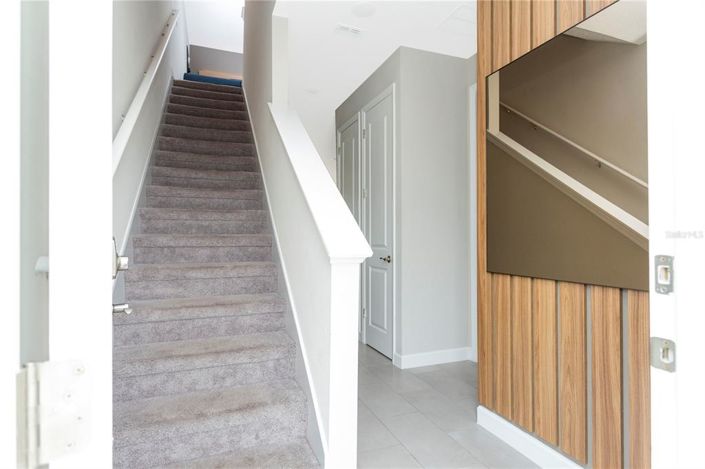 Image No.7-5 Bed Townhouse for sale