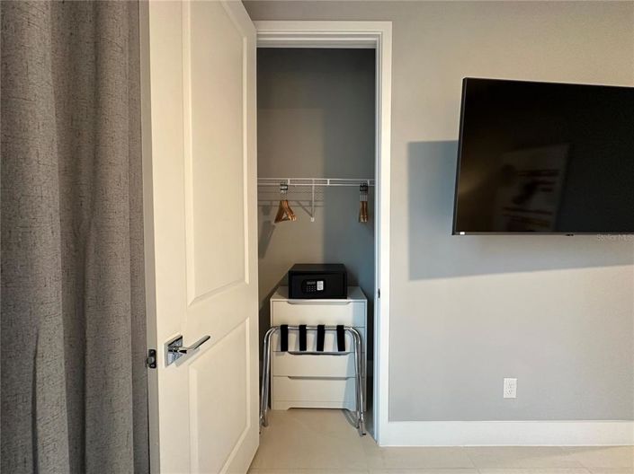 Image No.18-4 Bed Property for sale