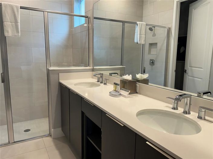 Image No.23-4 Bed Property for sale