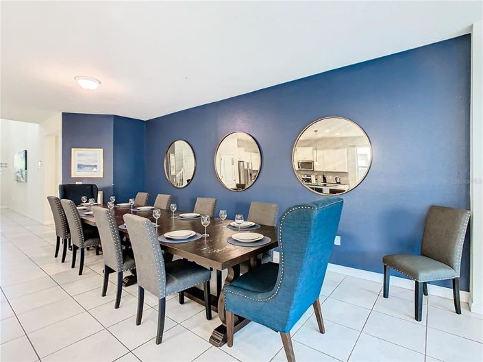 Image No.10-8 Bed Property for sale