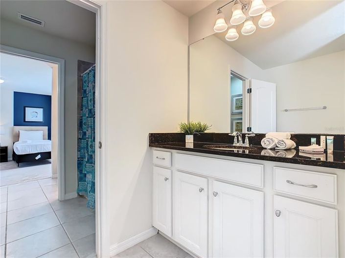 Image No.14-8 Bed Property for sale