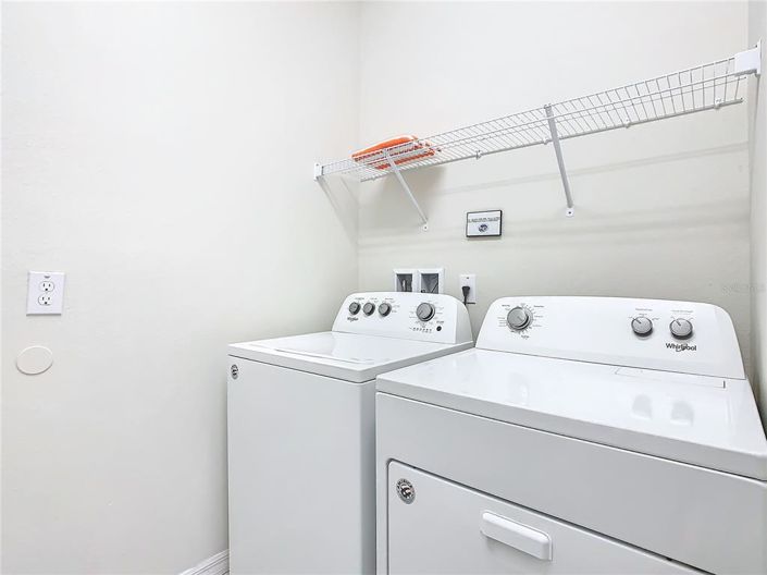 Image No.24-8 Bed Property for sale