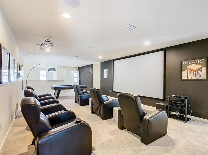 Image No.26-8 Bed Property for sale