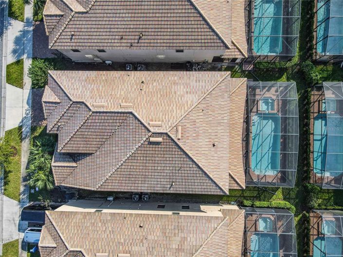 Image No.32-8 Bed Property for sale