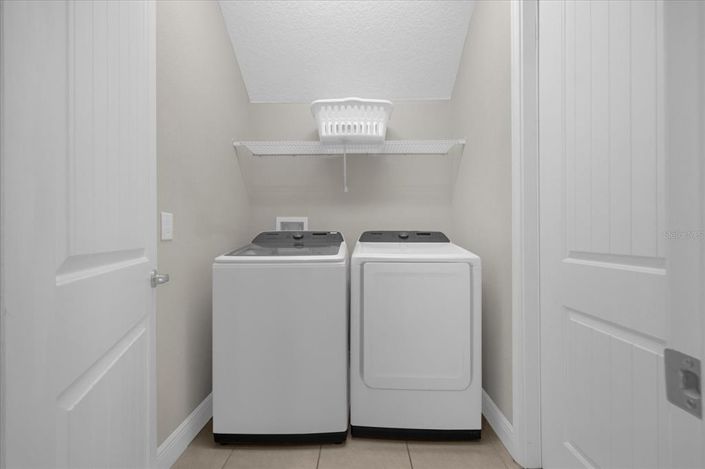 Image No.17-5 Bed Property for sale