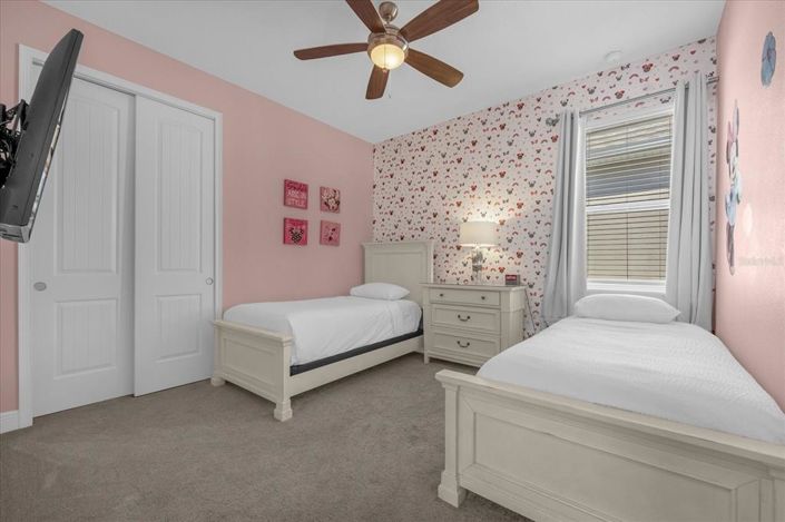 Image No.22-5 Bed Property for sale