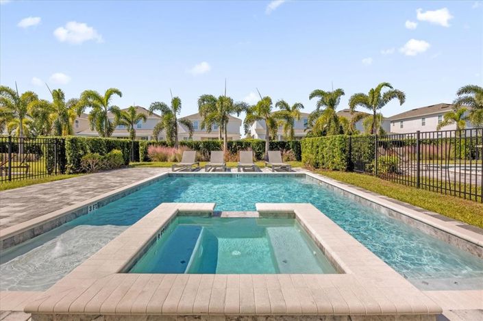 Image No.38-5 Bed Property for sale